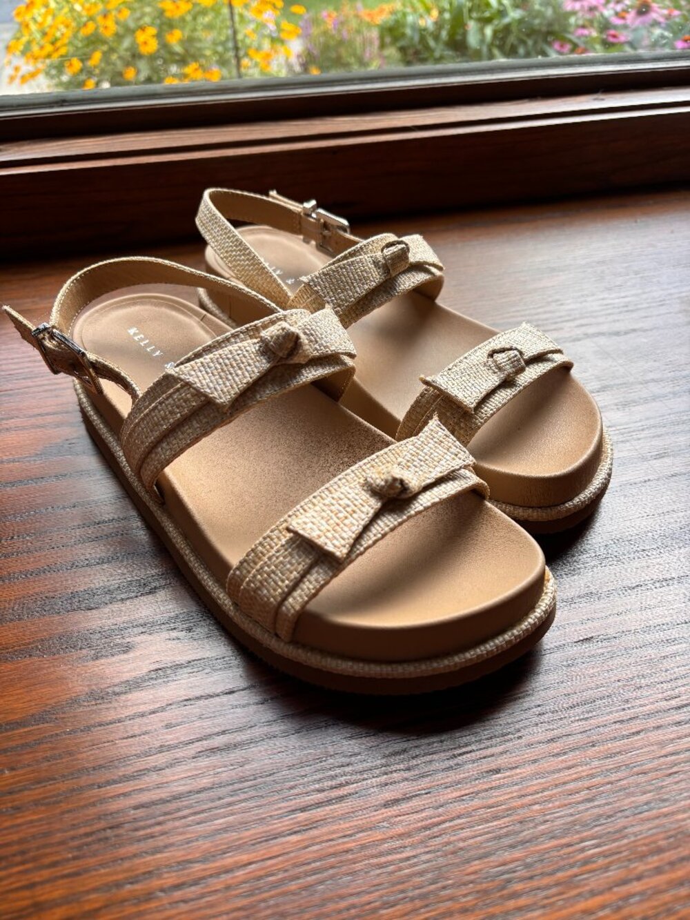 Kelly & Katie Women's Raffia Sandals